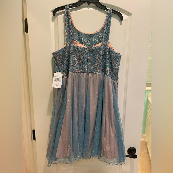 Dillards Blue Homecoming Mini Dress Size 16/17 NWT - Picture 5 of 10